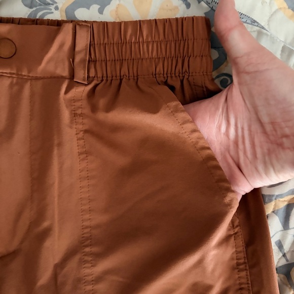 Offline by Aerie Brown/Orange Wide Leg Cargo Pants, Moisture wicking, Small - Picture 8 of 11